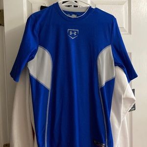 Under Armour top